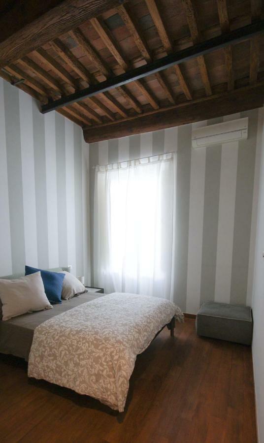 Tabacchi Luxury Apartment In Lucca Historical Center Near Toll Parking Extérieur photo